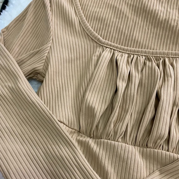 Brown crop top - Picture 2 of 2